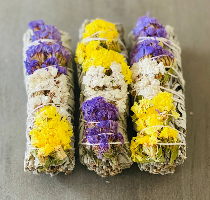 White Sage Smudge Stick w/ Multi Sinuata Flowers